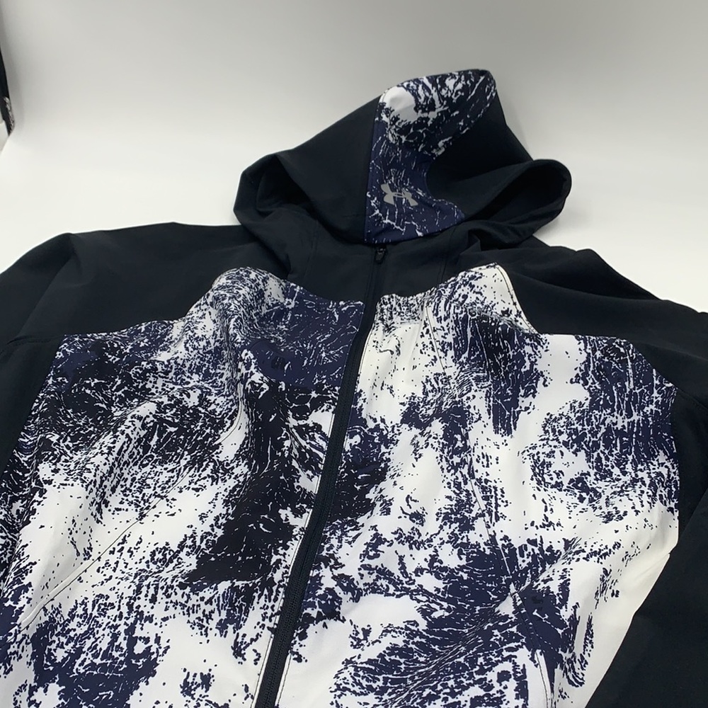 Under Armour Jacket - Picture 5 of 9